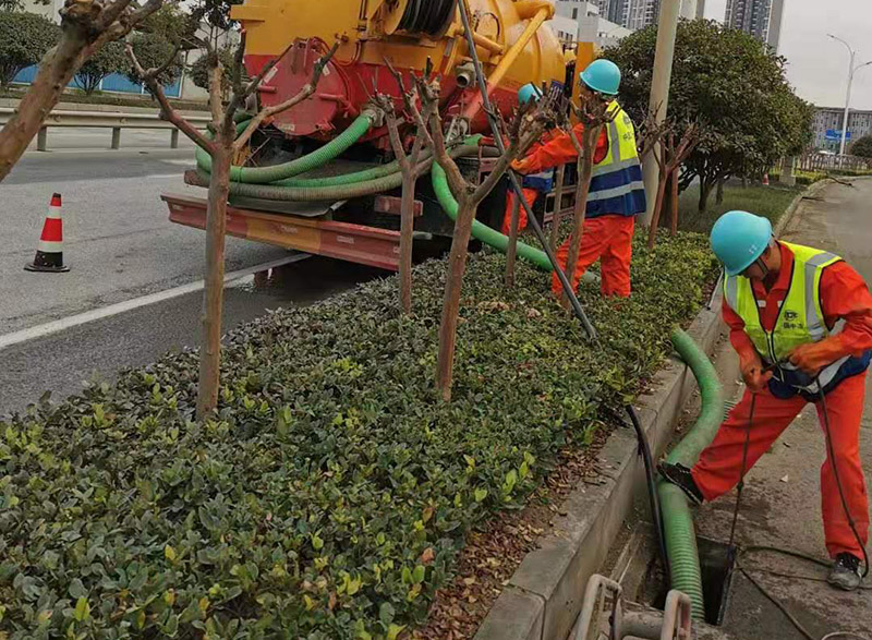 七坊镇市政管道清淤