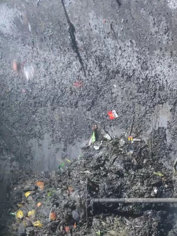 七坊镇污水池清理
